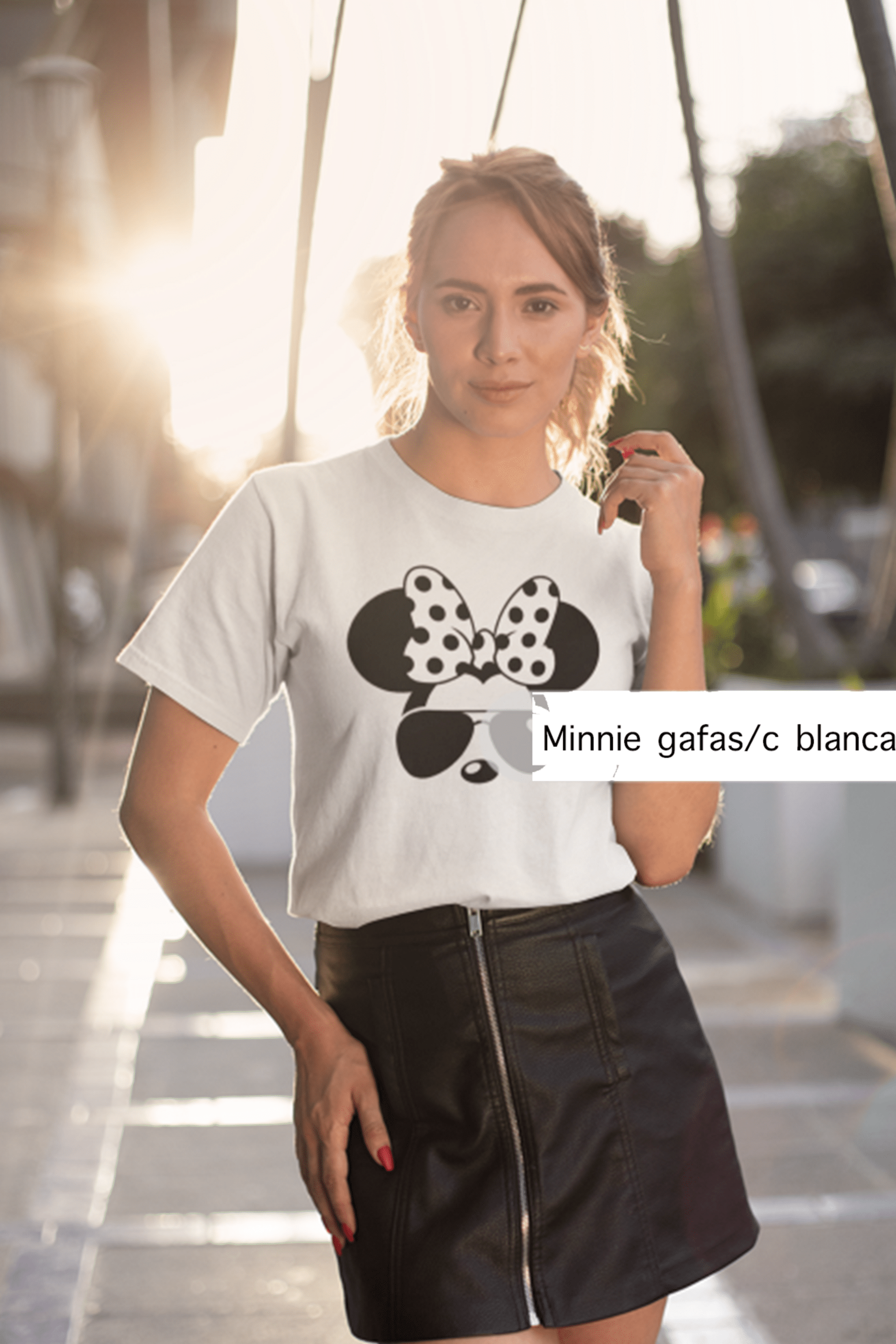 Camiseta Mickey & Minnie gafas con nombre personaliza - Designed4you - 2