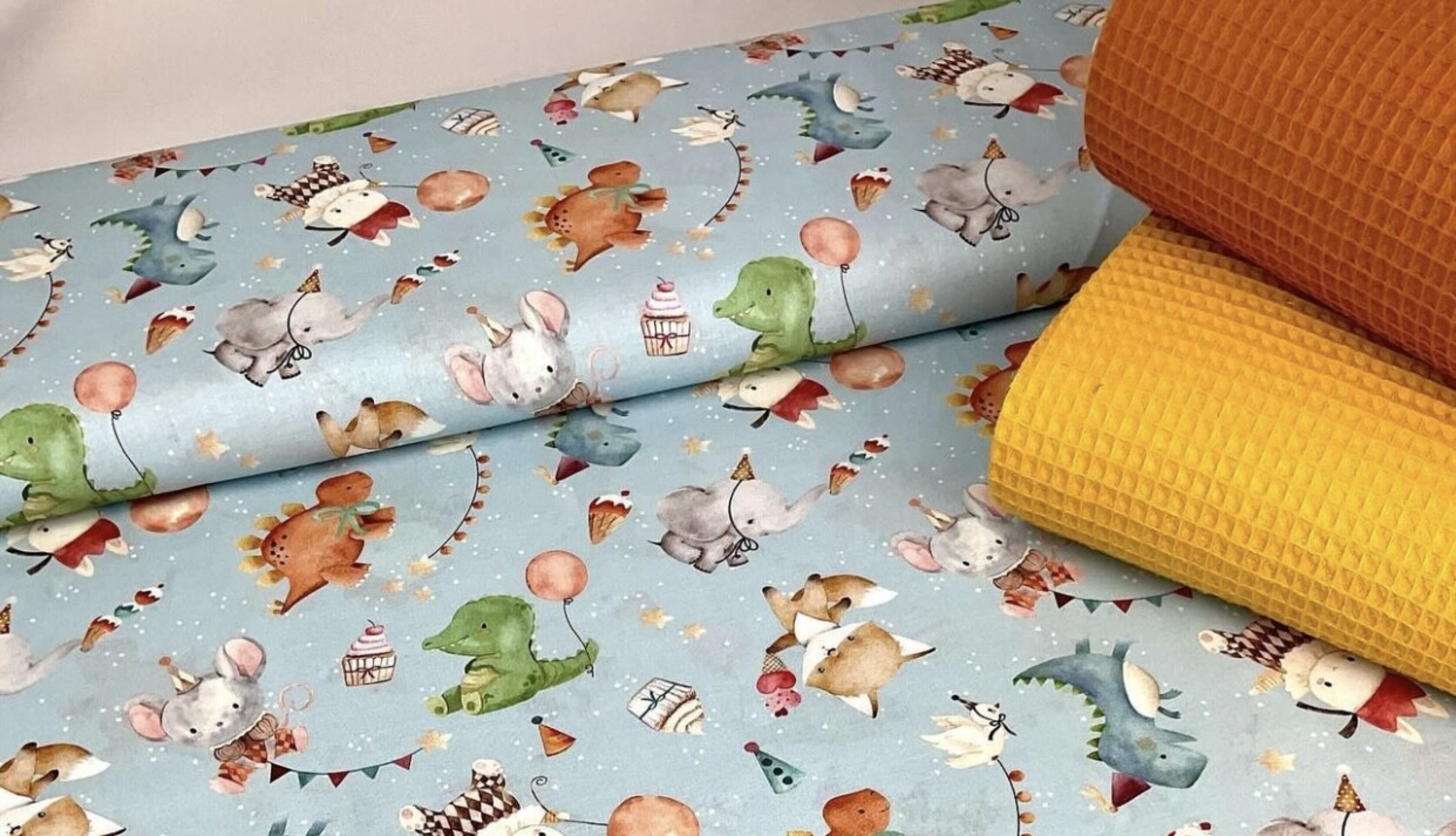 Babero: Protección con estilo para tu bebé. - 11